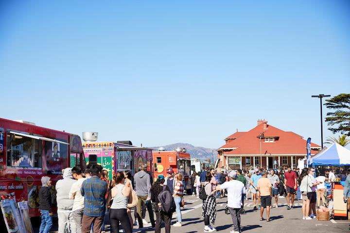 Presidio Tunnel Tops food vendors located near the Main Parade Lawn.