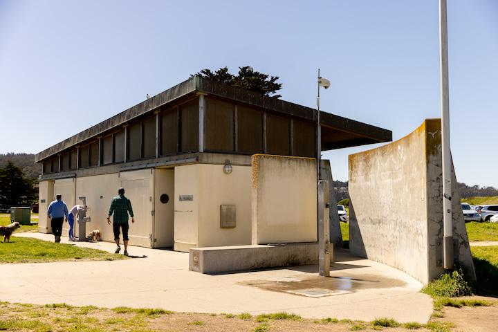 Restrooms at Crissy Field East Beach.
